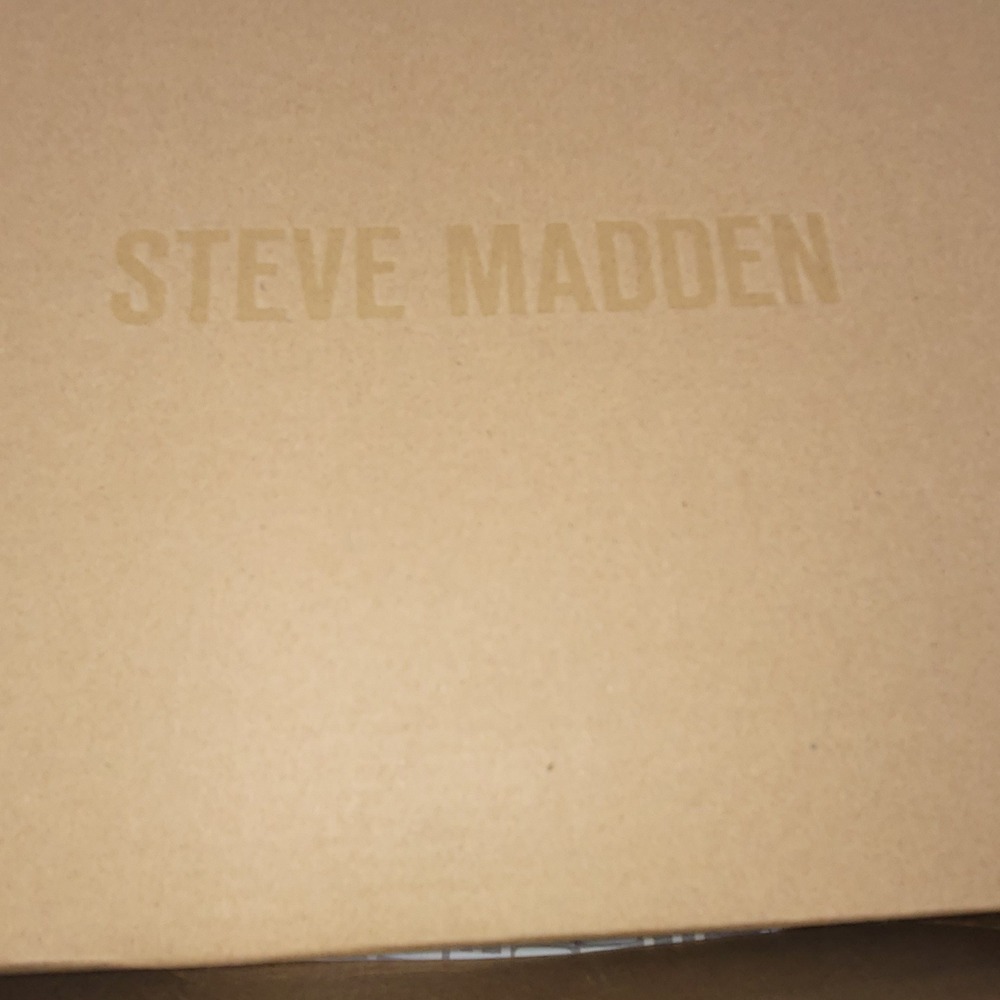 Steve Madden Noticed-R Rhinestone Silver Ankle Boots Pointed Toe Block Heel 8 - Picture 8 of 8